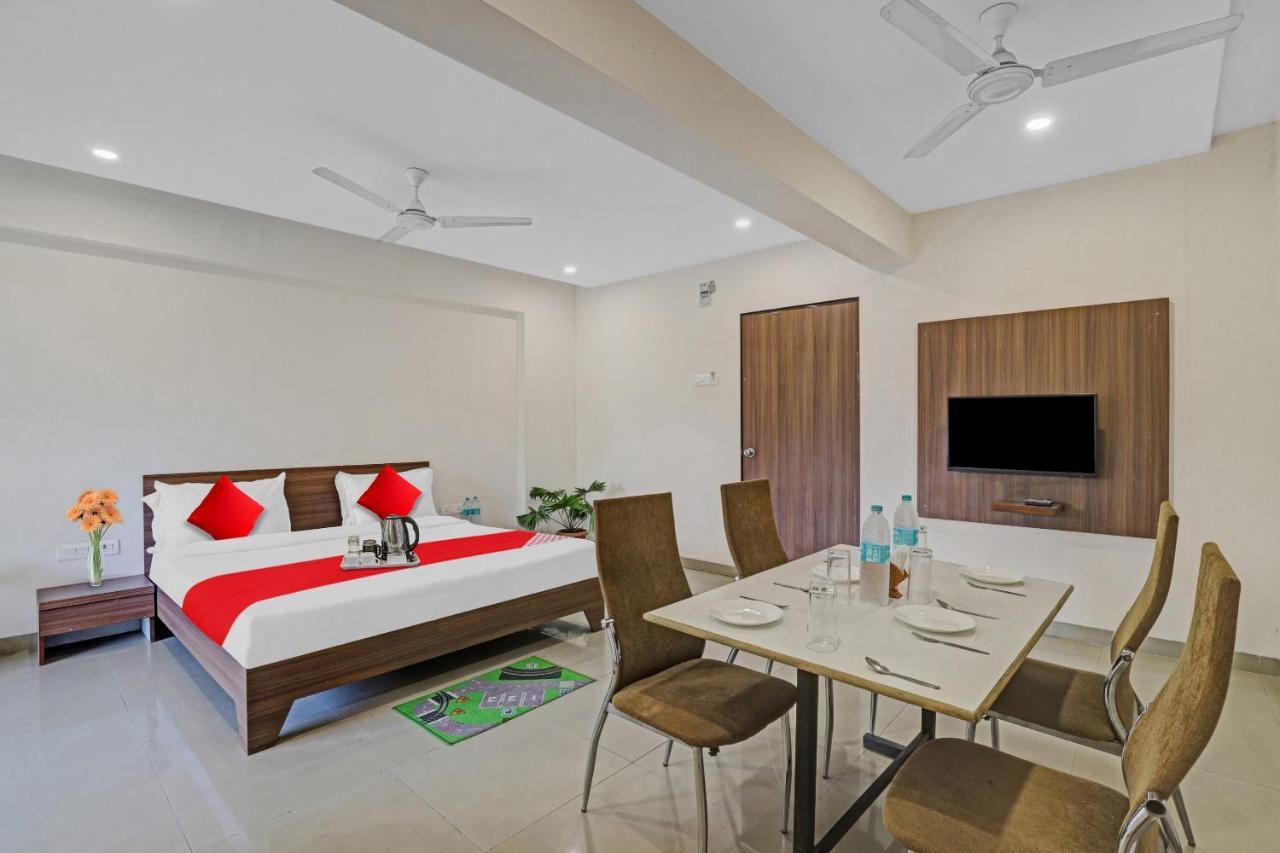 Oyo Flagship Hotel Residency 锡尔瓦萨 外观 照片