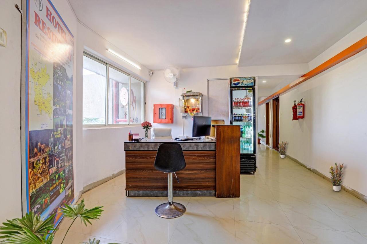 Oyo Flagship Hotel Residency 锡尔瓦萨 外观 照片