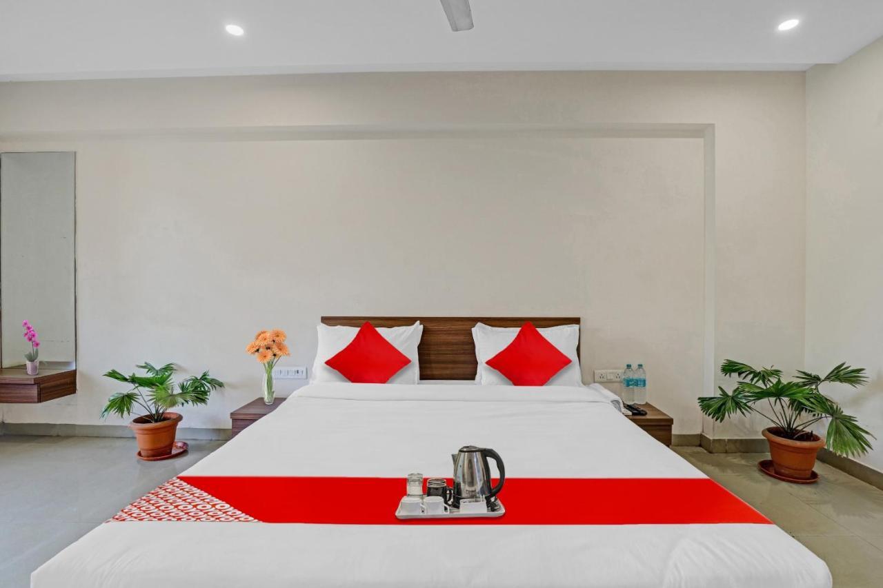 Oyo Flagship Hotel Residency 锡尔瓦萨 外观 照片
